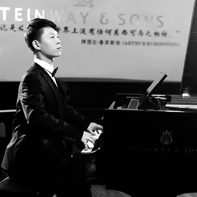 西安天悦艺术学校教学班主任—刘文斌